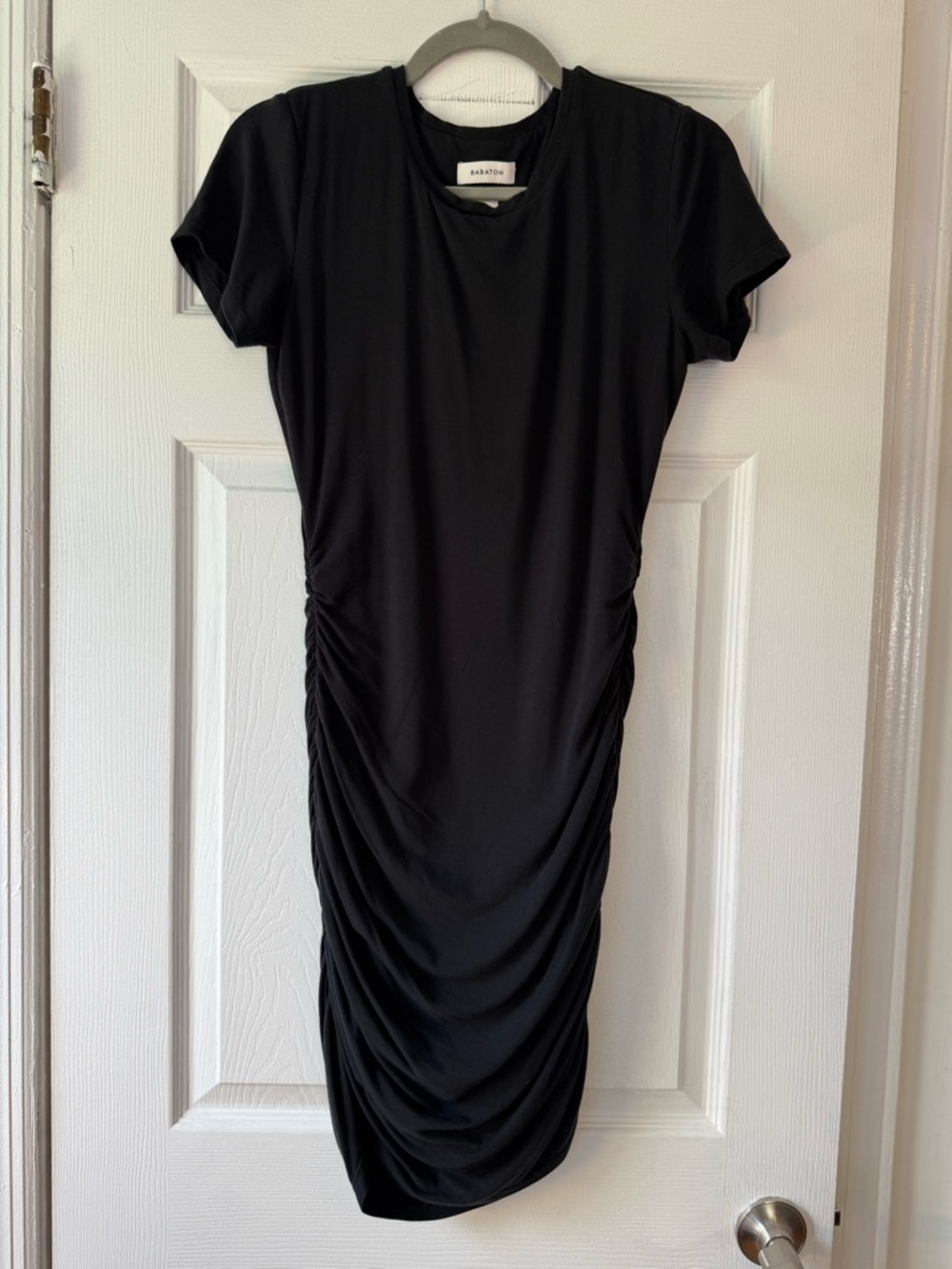 Aritzia Babaton Black Short-Sleeve Ruched Midi Dress Size Medium